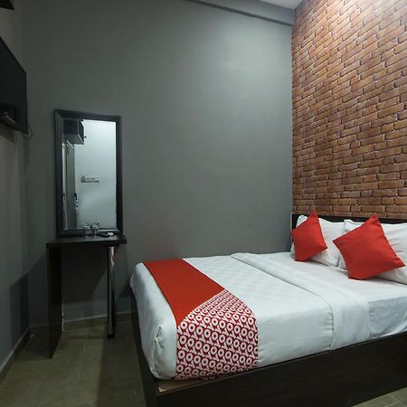 Oyo 876 Hotel Sanctuary Petaling Jaya Exterior photo
